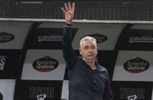 Tiago Nunes precisa recuperar o Corinthians
