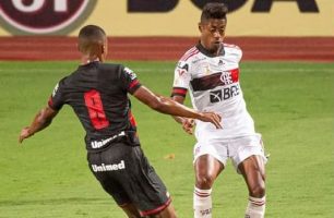 Coritiba e Flamengo duelam