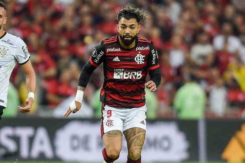 Athletico-PR x Flamengo se enfrentam