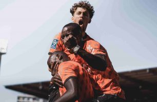 Auxerre e Lorient duelam pelo Campeonato Francês 2022