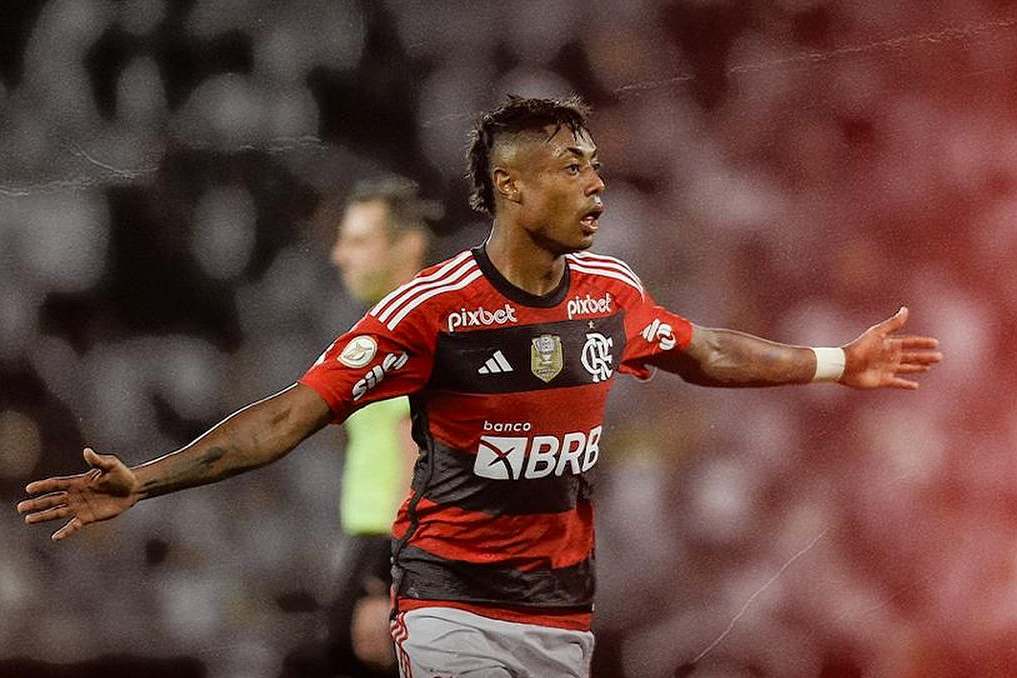 Onde Bruno Henrique vai jogar? - Foto: Facebook.com/FlamengoOficial