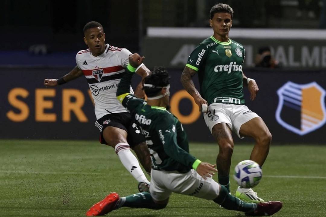 Caio Paulista acirrdou a rivalidade ao pular de muro e ir para o rival - Foto: Rubens Chiri / saopaulofc.net